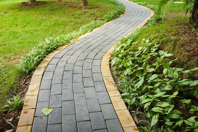 Landscaping Ideas: Great Garden Paving Options for Your Garden