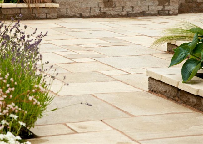 HOW TO LAY PORCELAIN PAVING